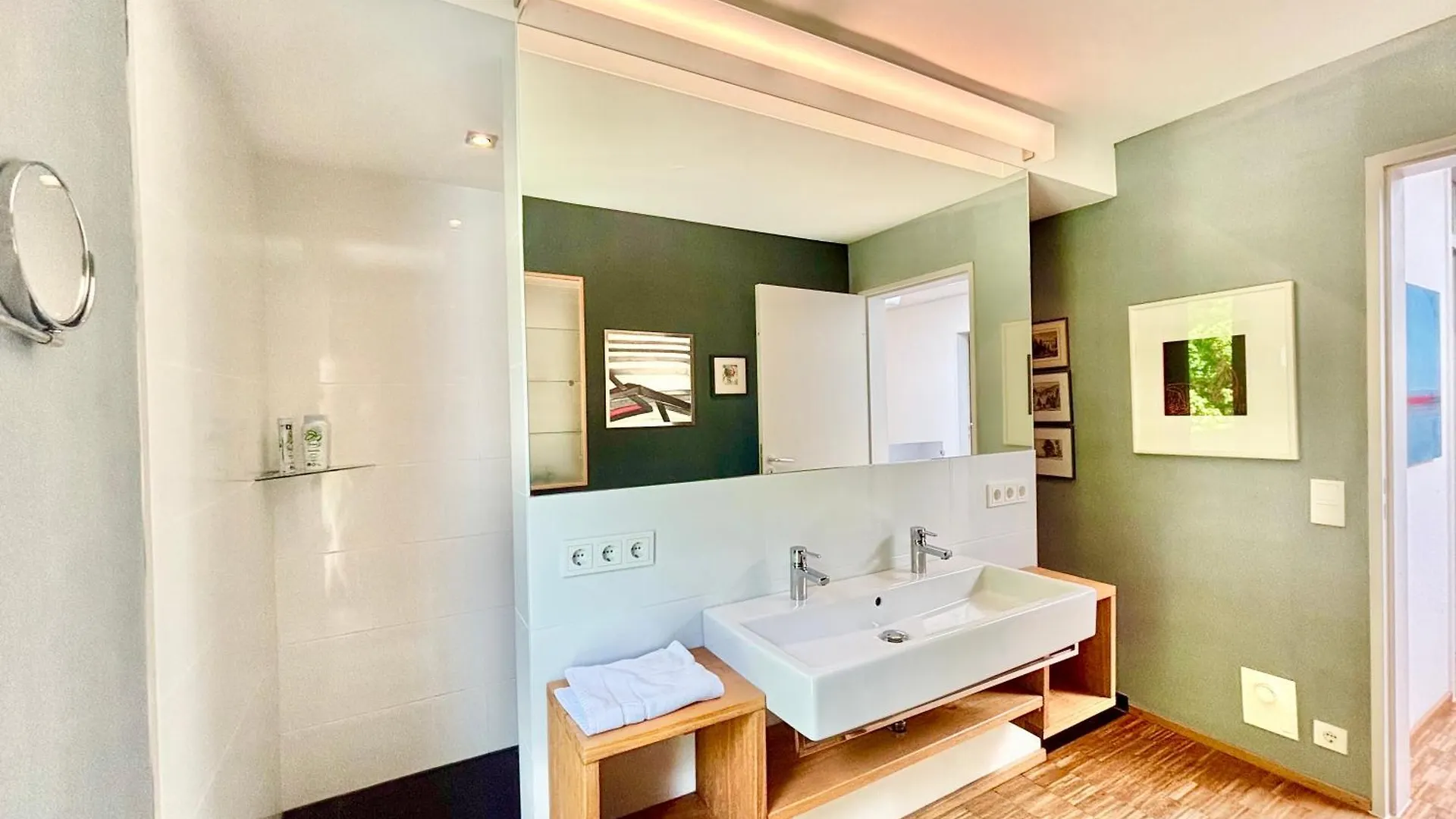 Holiday home Snug Stays Design Haus Mit Terrasse, Naehe Muenchen & Starnberger See